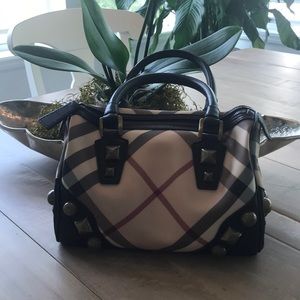 🎳 LIMITED EDITION CLASSIC BURBERRY BOWLING BAG 🎳